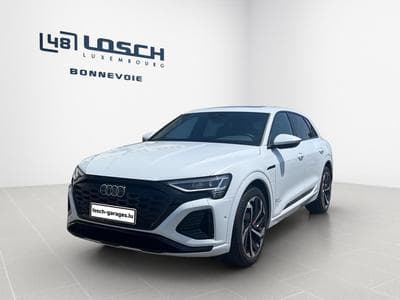 Audi Q8 S line 55 quattro (2024) - Photo 2