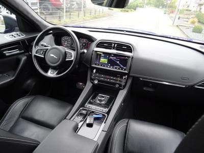 Jaguar F-Pace 2.0 d R-Sport 241CV (2020) - Photo 7