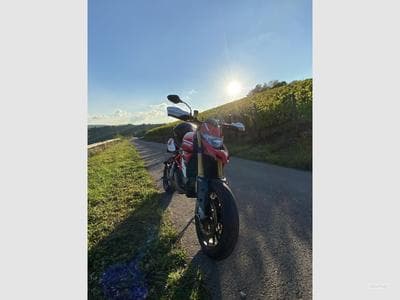 Ducati Hypermotard SP (2021) - Foto 1