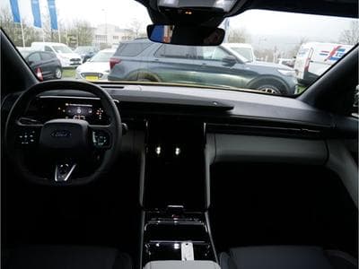 Ford Capri Capri 77kWh Extended Range RWD 286ch/210kW - A1 (2024) - Foto 4