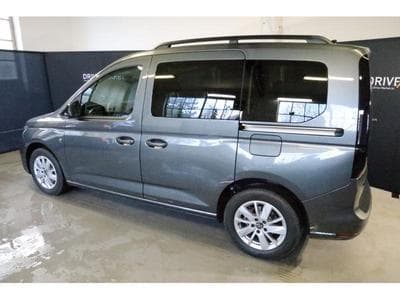 VW Caddy V Life (2024) - Photo 11