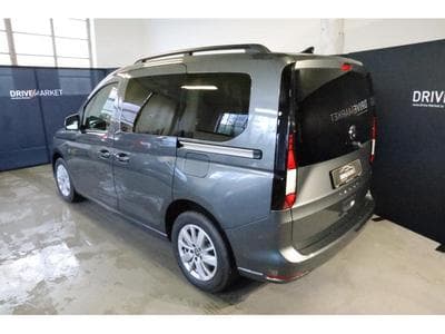 VW Caddy V Life (2024) - Photo 8