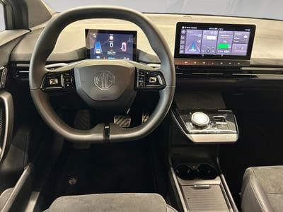 MG MG4 LUXURY X POWER (2024) - Photo 8