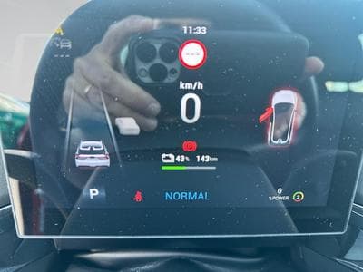 MG MG4 ELECTRIC (2023) - Photo 11