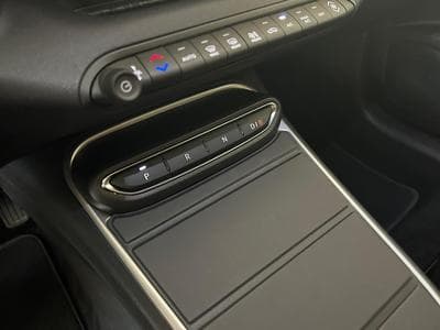 Jeep Avenger SUMMIT (2023) - Photo 9