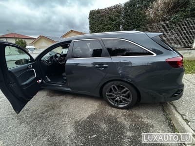 Kia Ceed Sw GT Line 1.5T 160 DCT (2023) - Photo 14