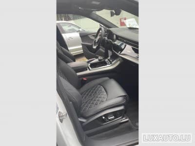 Audi Q8 S-line (2020) - Photo 3