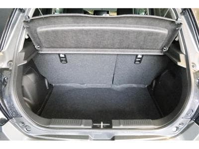 Suzuki Swift GL+ (2024) - Photo 6