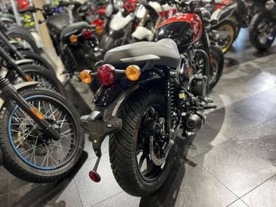 Royal Enfield Hunter 350 REBEL RED (2026) - Foto 3