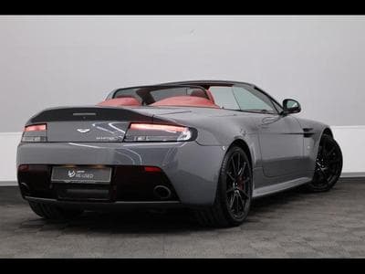 V8 Vantage