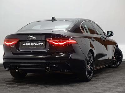 Jaguar XE R-Dynamic SE P250 (2023) - Foto 4