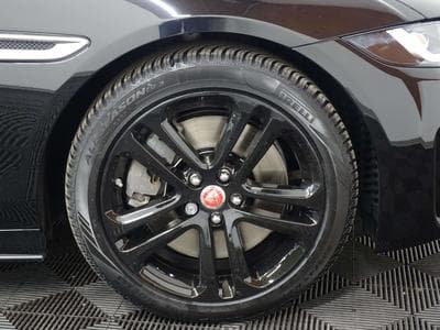 Jaguar XE R-Dynamic SE P250 (2023) - Foto 6