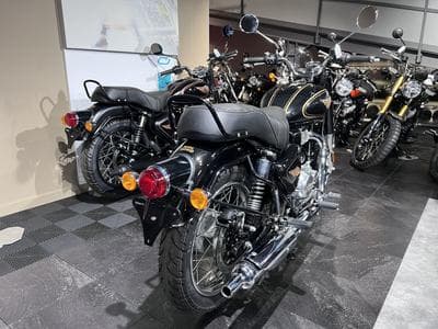 Royal Enfield Bullet 350 Black (2025) - Foto 3