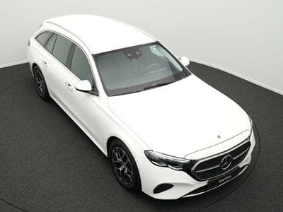 Mercedes E 200 T. Avantgarde Digital+AHK+360°+Memory (2023) - Photo 12