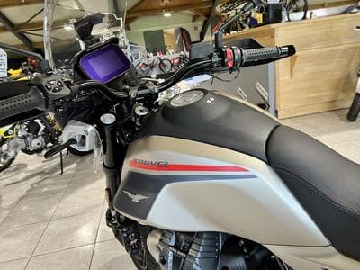 Moto Guzzi V85 TT TRAVEL (2026) - Photo 6