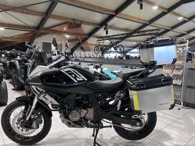 QJmotor SRT 600 SX TOURING (2026) - Photo 4