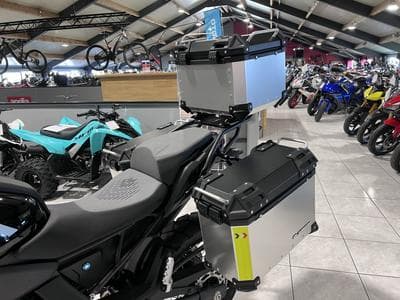 QJmotor SRT 600 SX TOURING (2026) - Photo 5