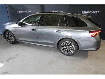 Skoda Octavia Sportline (2024) - Photo 11