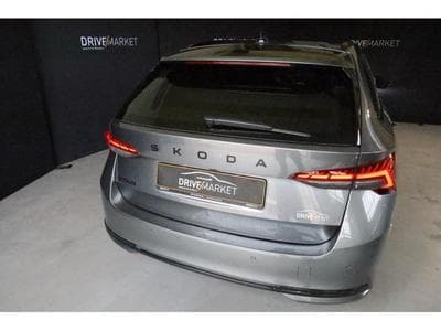 Skoda Octavia Sportline (2024) - Photo 8