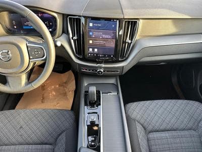 Volvo XC60 B4 Core / Diesel (2023) - Photo 13