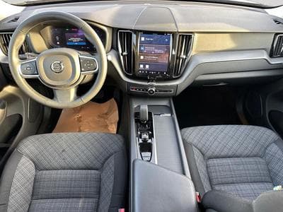 Volvo XC60 B4 Core / Diesel (2023) - Photo 3