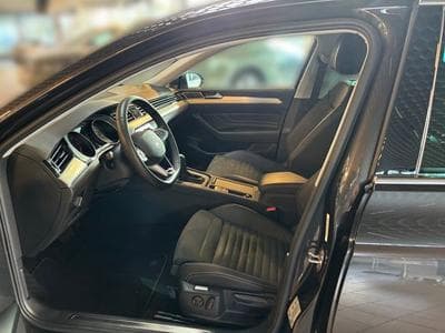 VW Passat Passat Variant Elegance (2023) - Foto 7