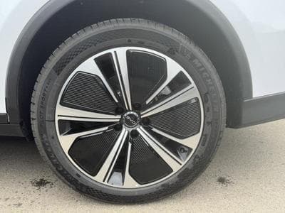 BYD TANG EXECUTIVE (2024) - Photo 6