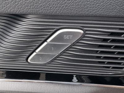 BYD TANG EXECUTIVE (2024) - Photo 9