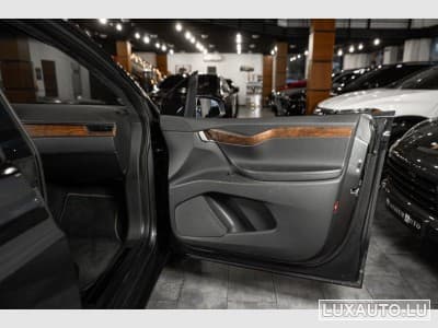 Tesla Model X Long Range 100 kWh Dual Motors (2019) - Photo 9