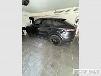 Porsche Cayenne Turbo Sport (2020) - Photo 8