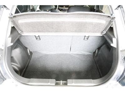 Suzuki Swift GL+ (2025) - Photo 5