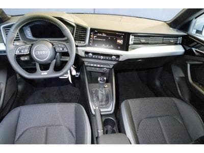 Audi A1 Advanced (2025) - Photo 2