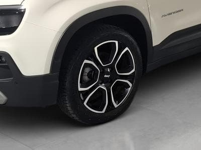 Jeep Avenger SUMMIT (2023) - Foto 13