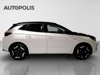 Opel Grandland 1.6 GSe (2023) - Photo 8