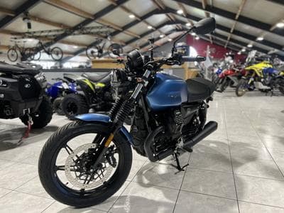 Moto Guzzi V7 STONE (2026) - Photo 2