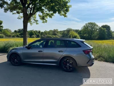 Skoda Octavia RS (2023) - Photo 3