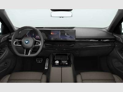 BMW i5 xDrive40 (2026) - Photo 3
