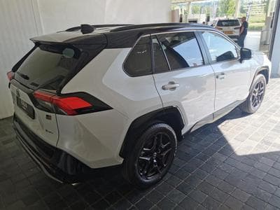 RAV 4