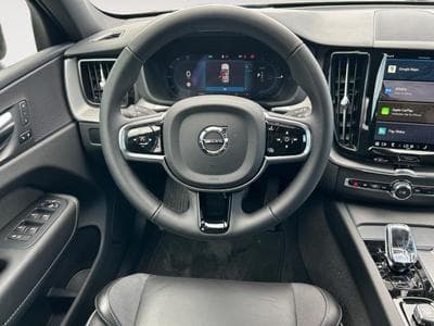 Volvo XC60 T6 Black Edition / Hybride (2024) - Photo 12
