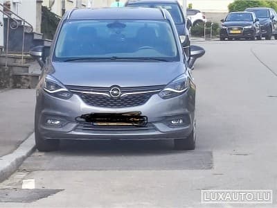 Opel Zafira (2019) - Photo 1
