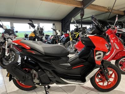 Aprilia SR GT SPORT RED (2026) - Photo 1