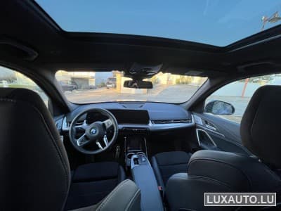 BMW iX1 Sport M (2024) - Photo 13