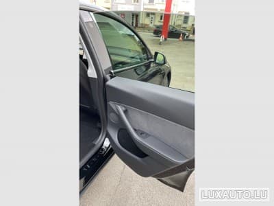 Tesla Model Y Performance Dual Motor AWD (2022) - Photo 5