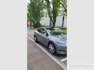 Tesla Model Y (2024) - Photo 5