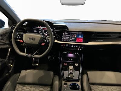 Audi RS3 TFSI Limousine quattro S troni (2025) - Photo 9