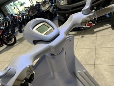 Vespa 946 Snake (2026) - Photo 7