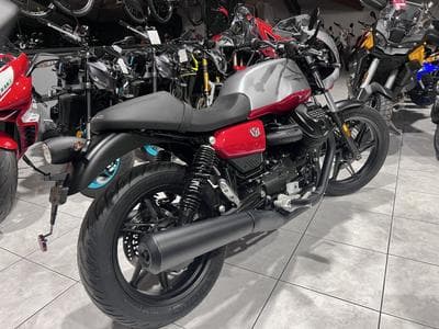 Moto Guzzi V7 CORSA (2026) - Photo 3
