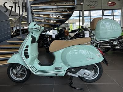 Vespa GTS (2021) - Photo 1