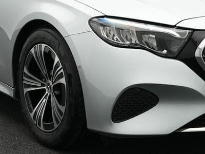 Mercedes E 220 d Avantgarde LED+Distr+Kamera+Ambi (2023) - Photo 9