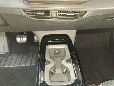 VW ID.5 Pro (2025) - Photo 14